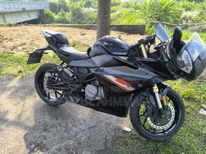 CFMoto 250SR 2025 Black