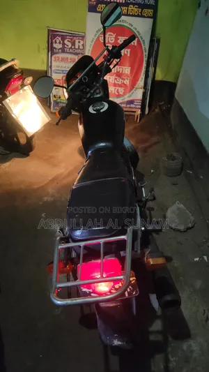 Runner F100 - 6A 2008 Black