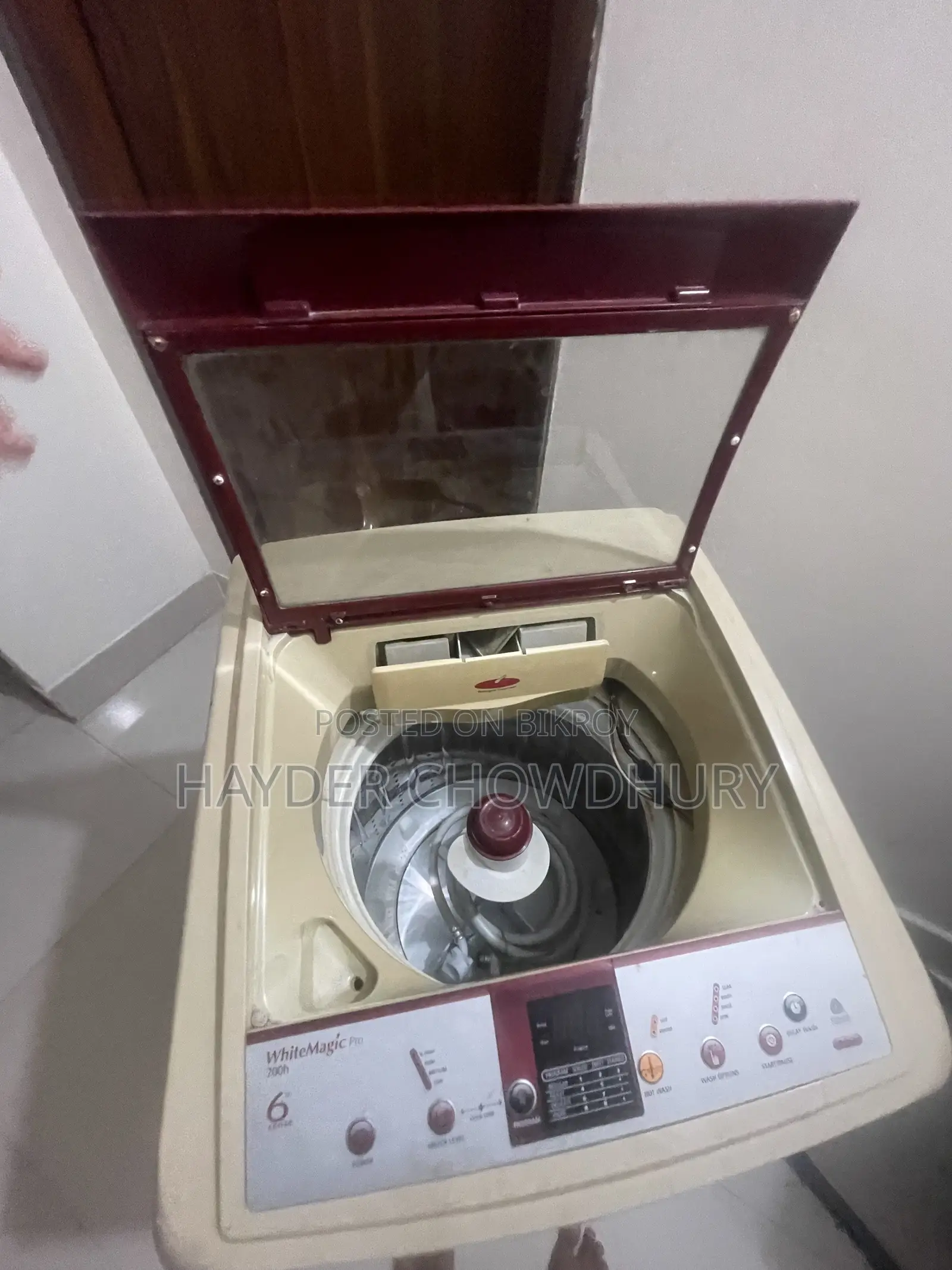 হোয়াইটম্যাজিক প্রো ৭০০এইচ