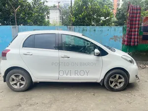 Toyota Vitz 2014 White