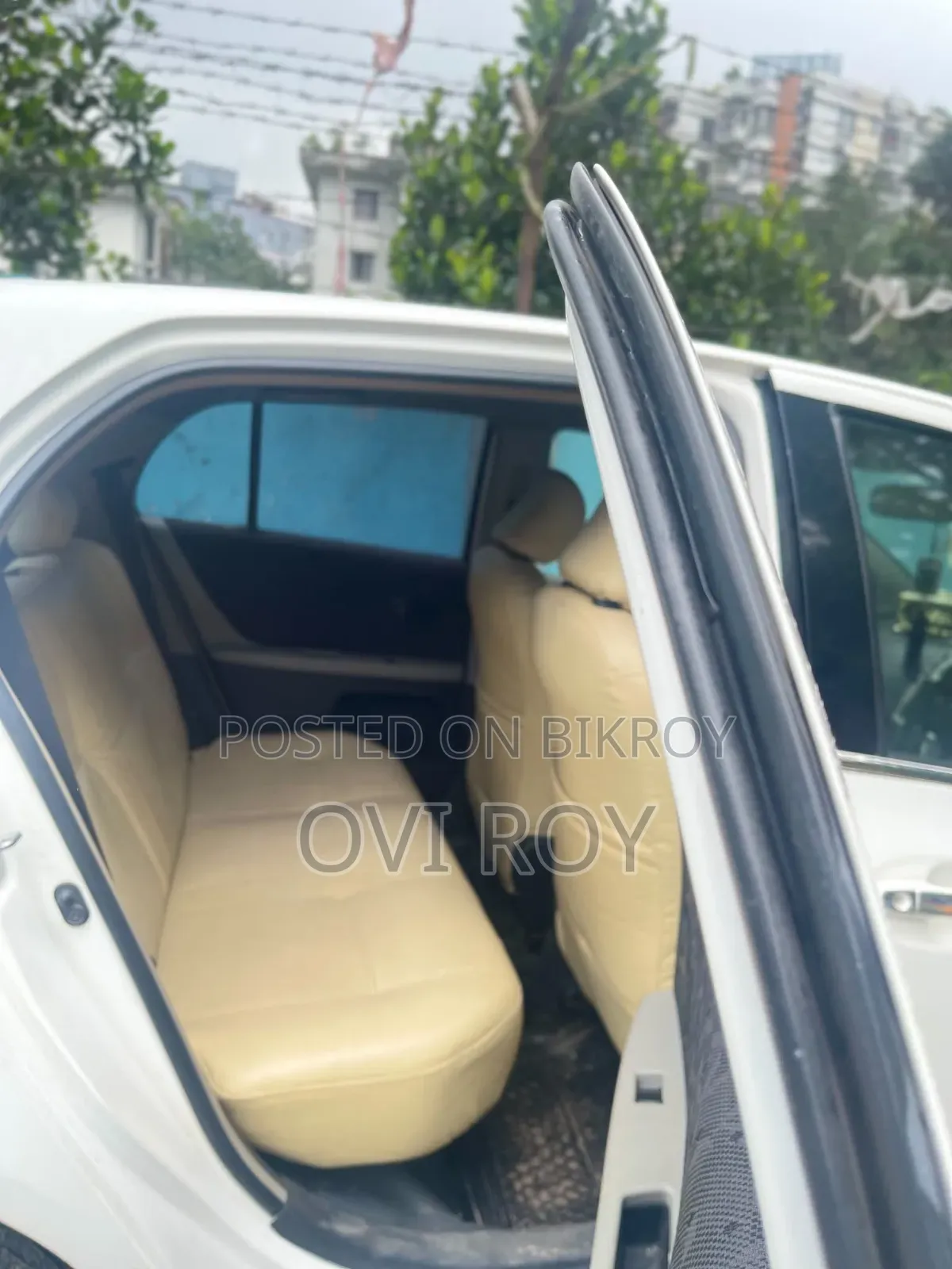 Toyota Vitz 2014 White