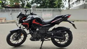 Hero Hunk 2021 Black