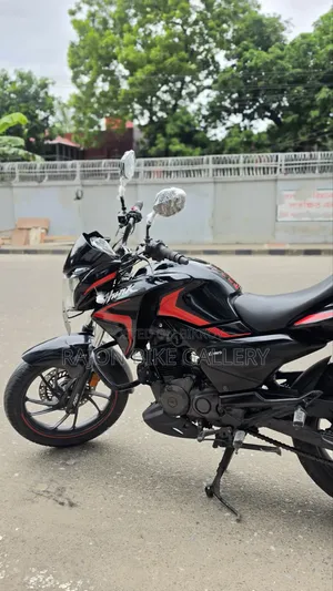 Hero Hunk 2021 Black