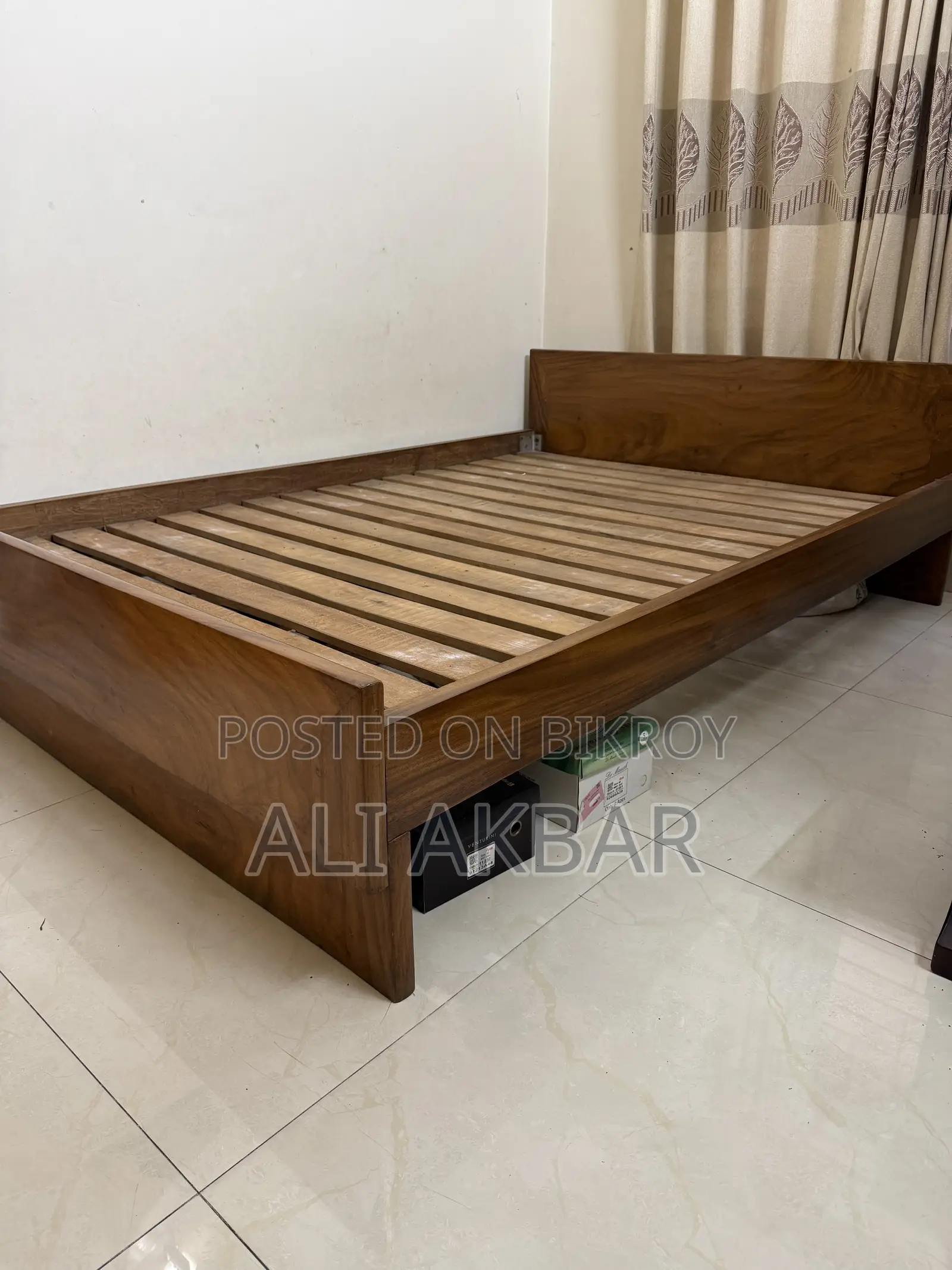 Used Wooden Double Bed for Sale in Uttara