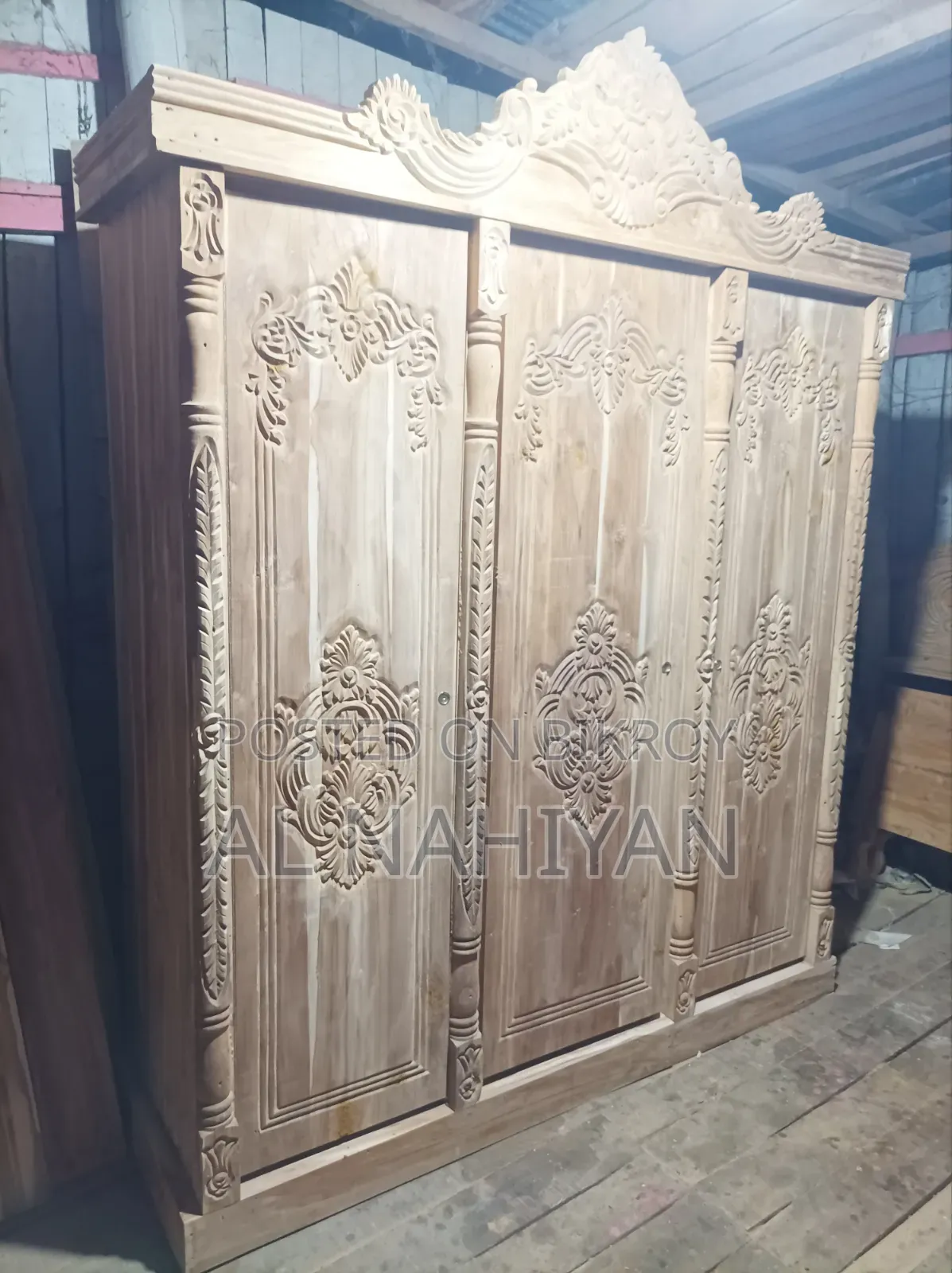 Almirah for Sale