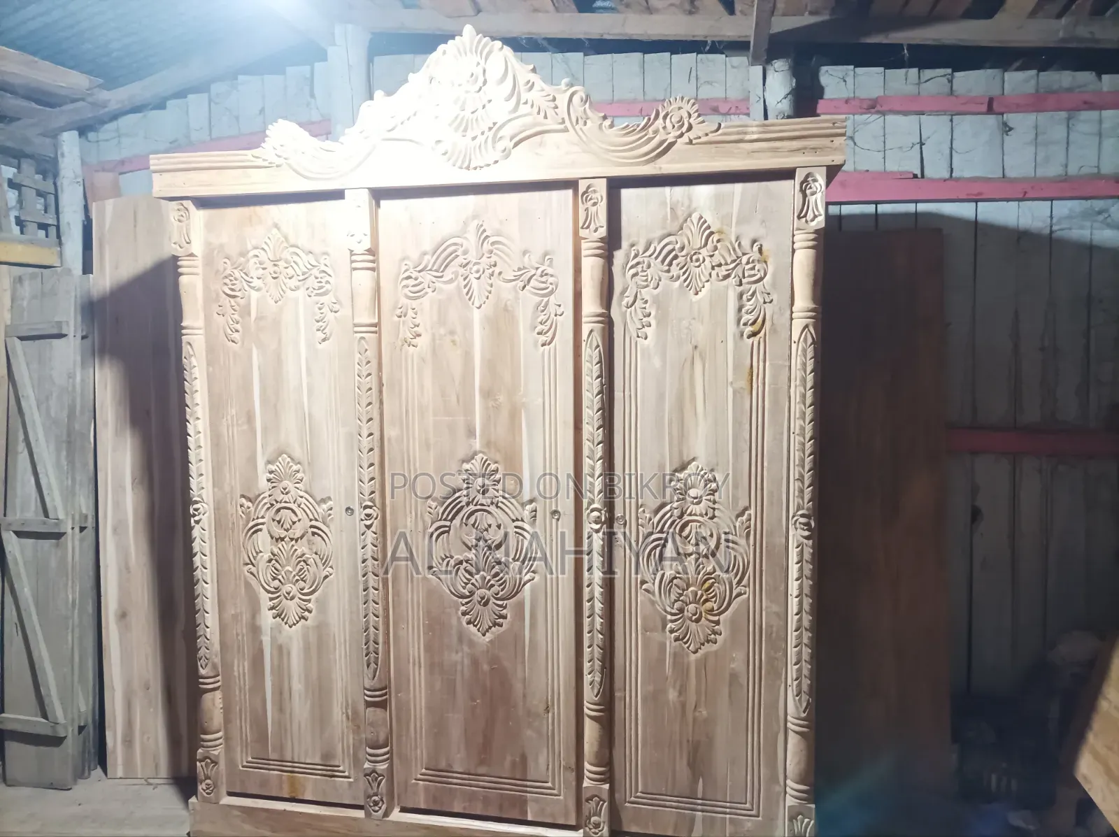 Almirah for Sale
