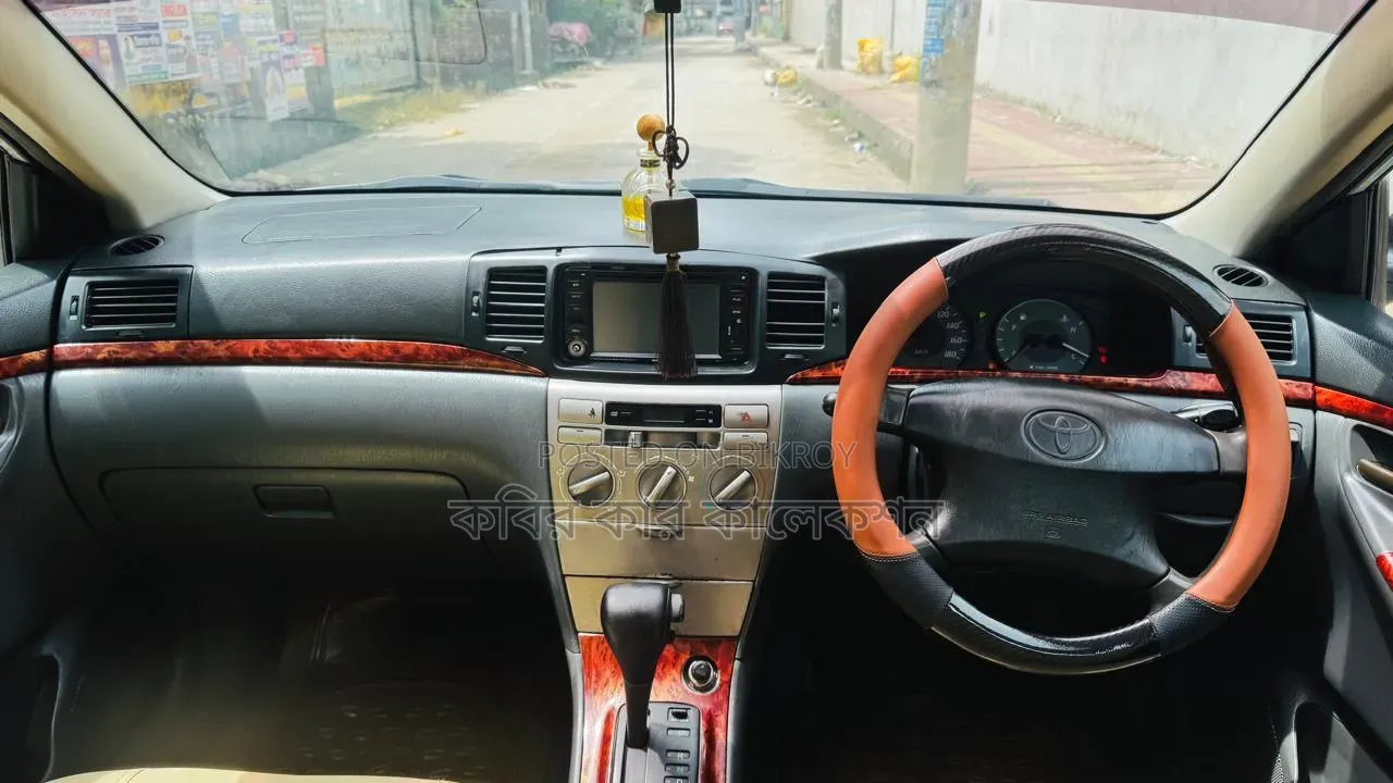 Toyota Corolla 2004 Silver