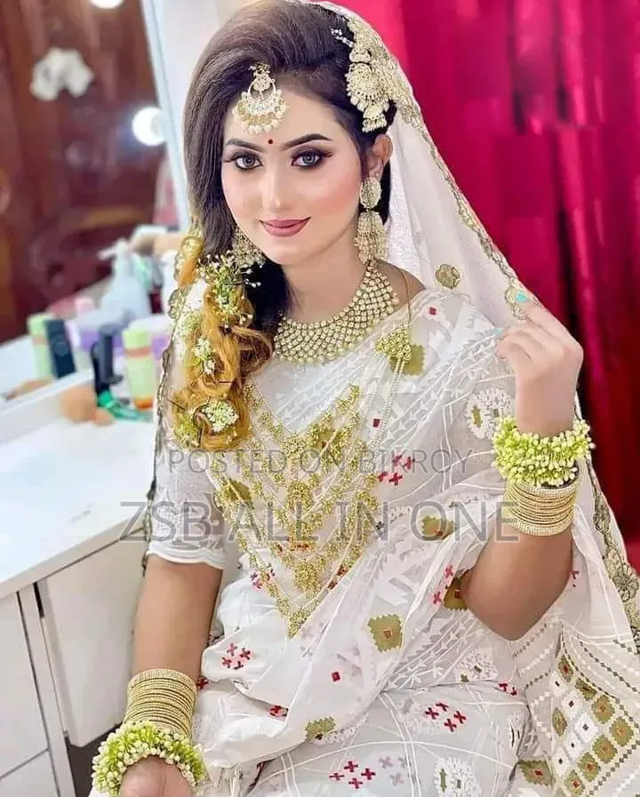 হাফ সিল্ক স্ক্রিন প্রিন্ট শাড়ি