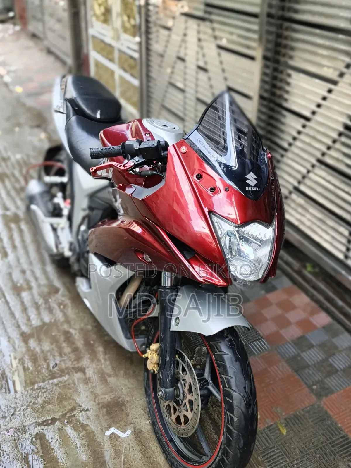 সুজুকি জিক্সার এসএফ ২০২২ রেড
