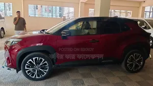 Toyota Yaris Cross 2020 Maroon