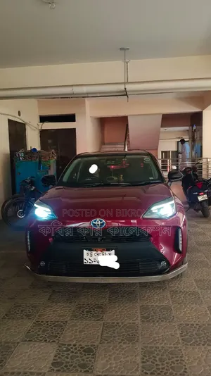 Toyota Yaris Cross 2020 Maroon
