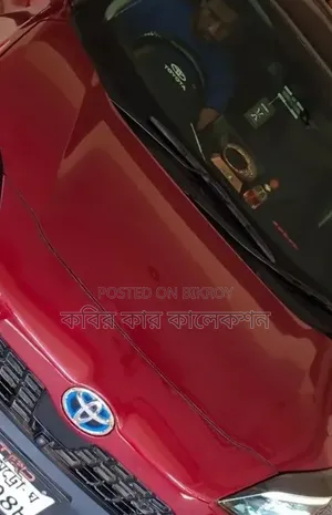 Toyota Yaris Cross 2020 Maroon