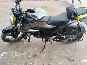 Suzuki Gixxer 2026 Beige