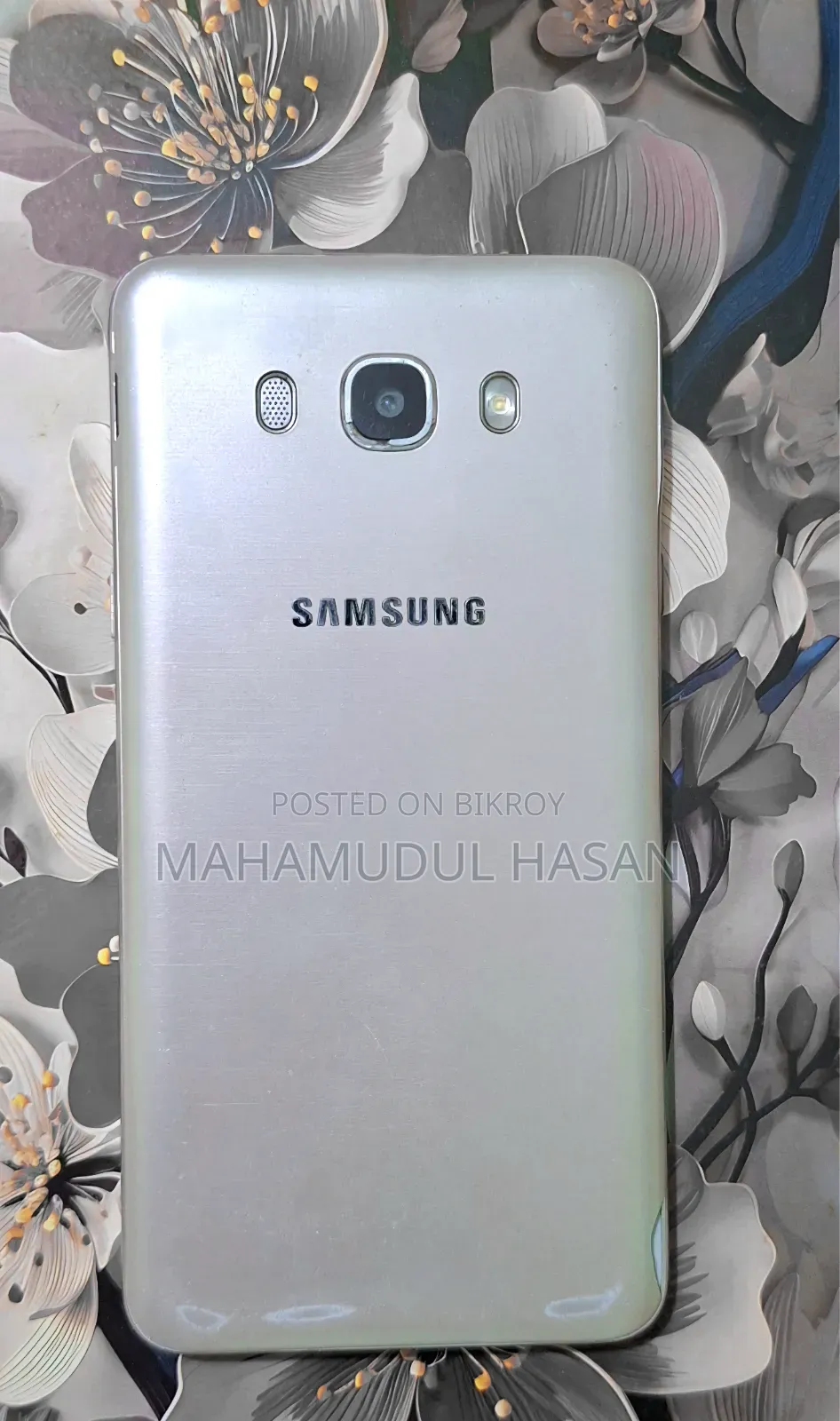 Samsung Galaxy J7 32 GB Silver