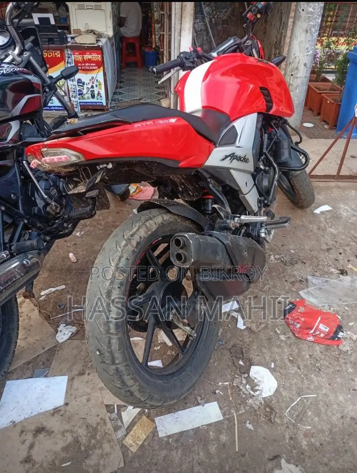 New TVS Apache RTR 160 4V 2020 Red