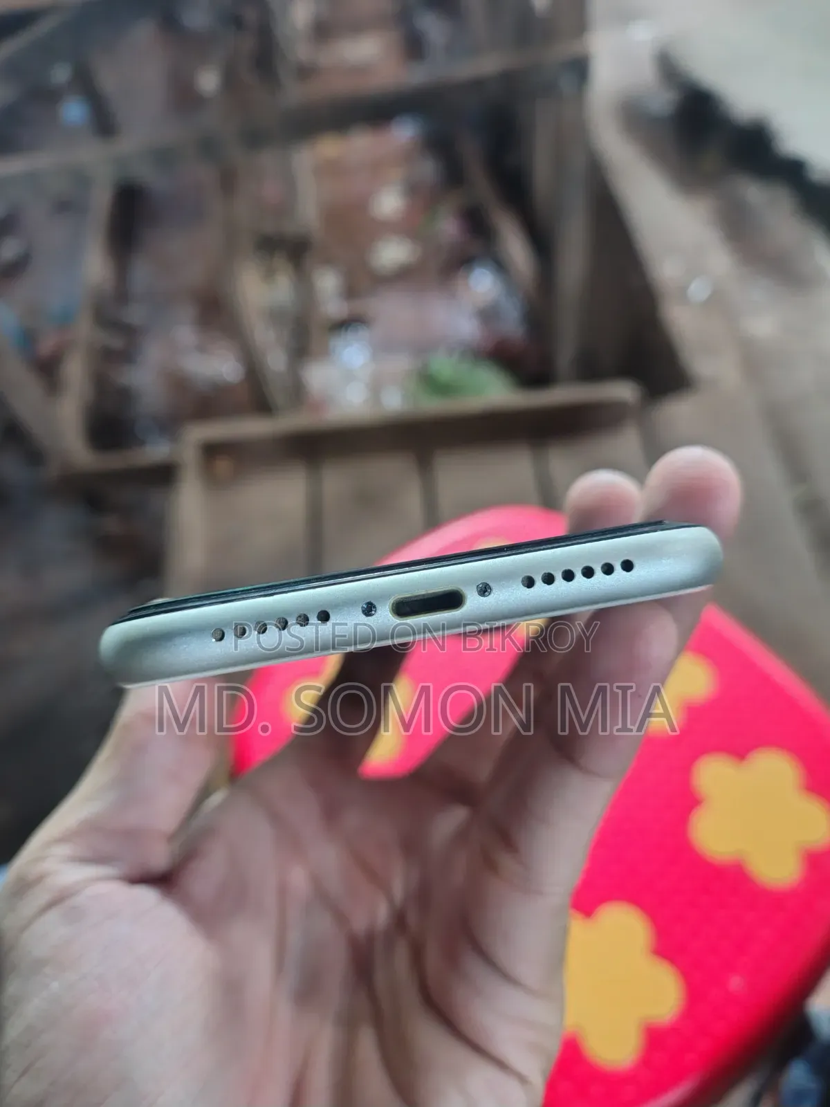 অ্যাপল আইফোন ১১ ১২৮ জিবি সাদা