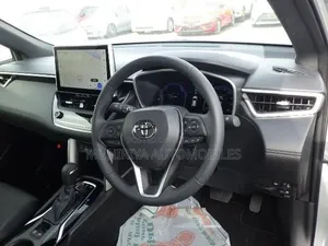 Toyota Corolla Cross 1.8 Hybrid AWD 2021 Gray