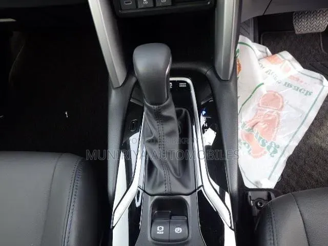 Toyota Corolla Cross 1.8 Hybrid AWD 2021 Gray