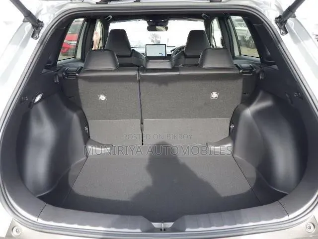 Toyota Corolla Cross 1.8 Hybrid AWD 2021 Gray
