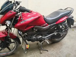 হিরো হাংক ২০১৮ লাল