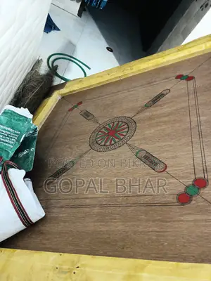 ক্যারাম বোর্ড