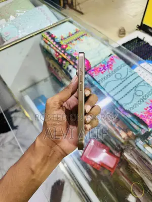 Apple iPhone 16 Pro 256 GB Rose Gold