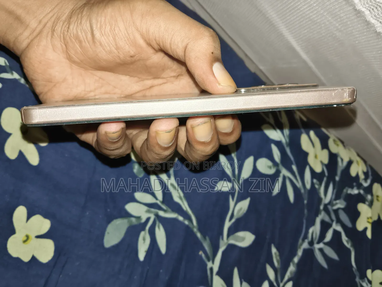 ভিভো ওয়াই২০০ ১২৮ জিবি রোজ গোল্ড