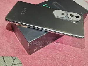 Vivo IQOO Z9s 128 GB Silver