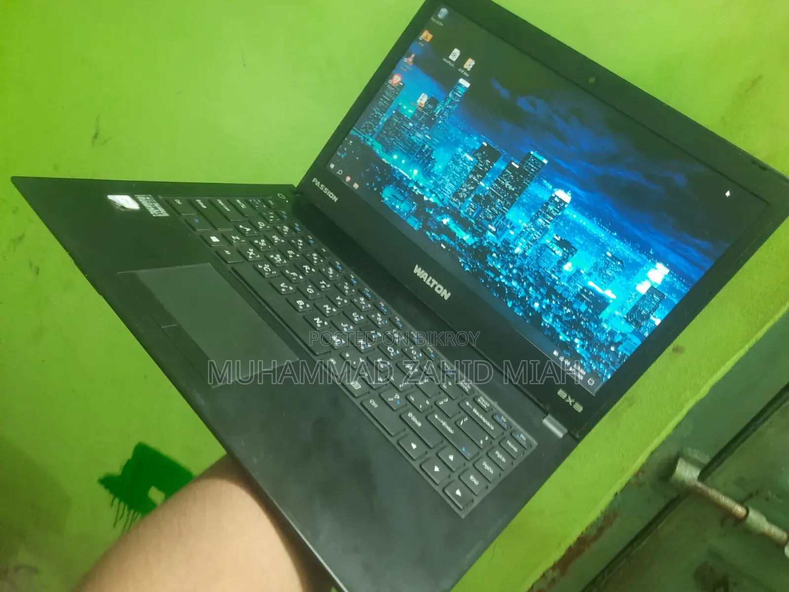 Laptop 8GB Intel Core 3 HDD 320GB