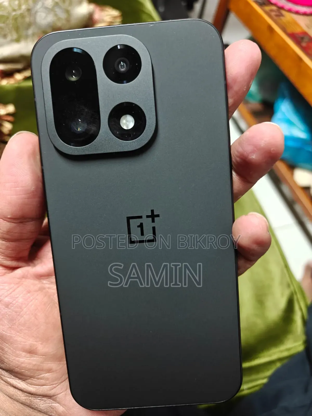 ওয়ানপ্লাস ১৫ ২৫৬ জিবি ব্ল্যাক