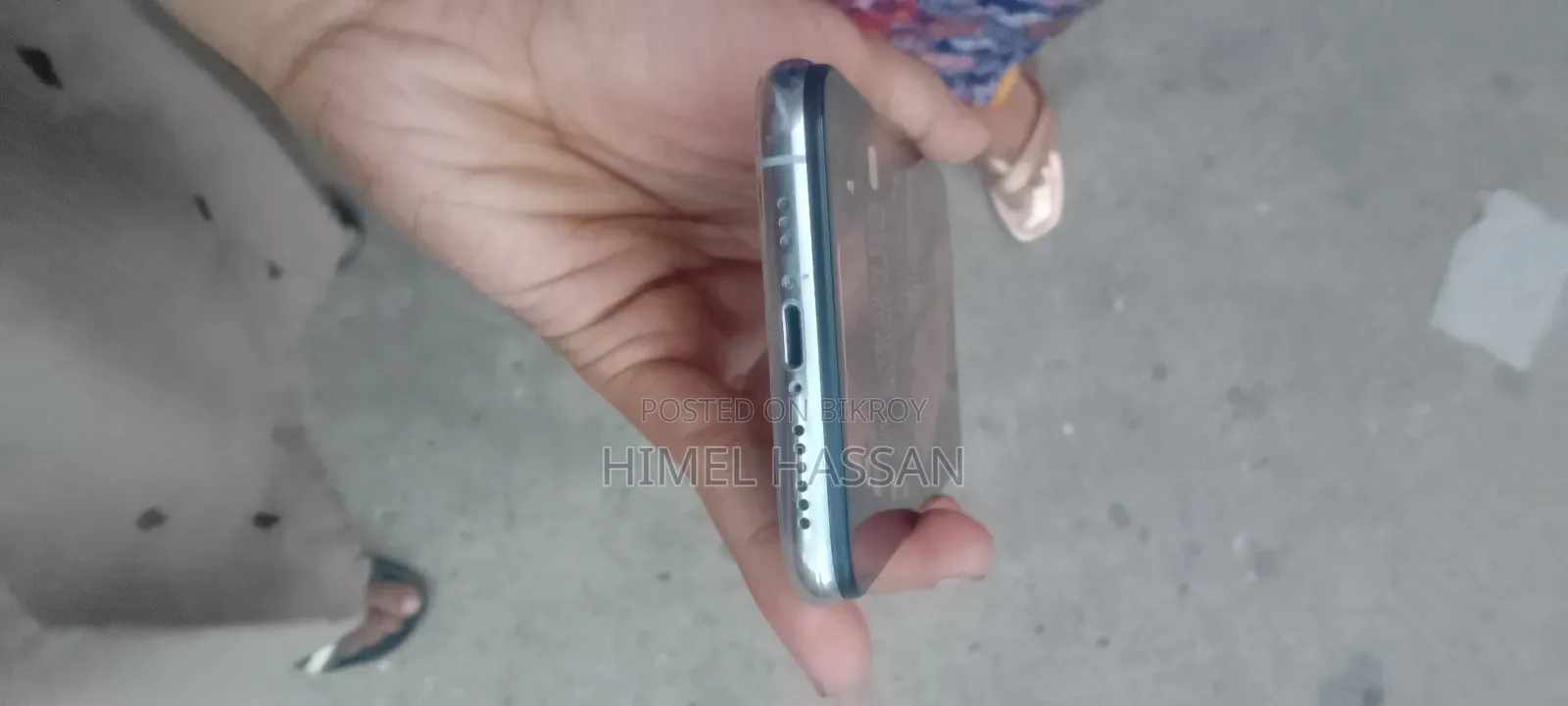 অ্যাপল আইফোন এক্সএস ২৫৬ জিবি হোয়াইট