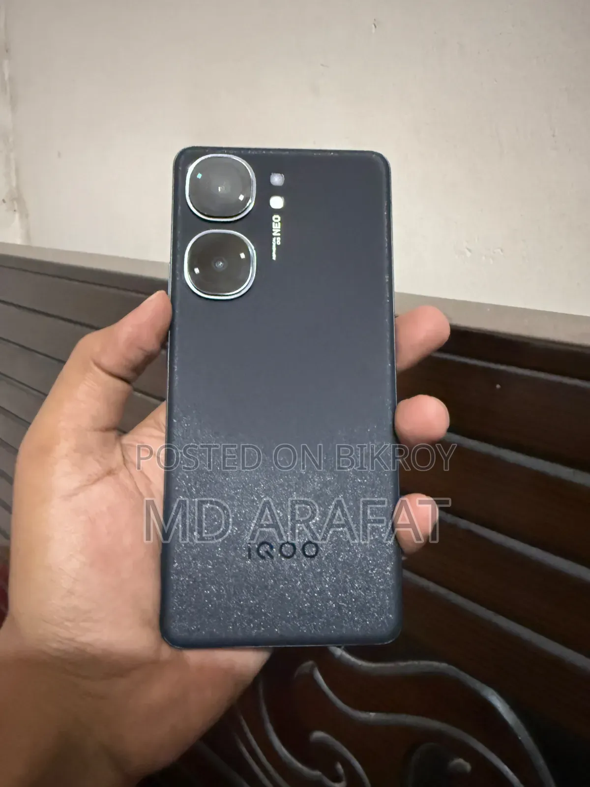 আইকিউও ২৫৬ জিবি কালো