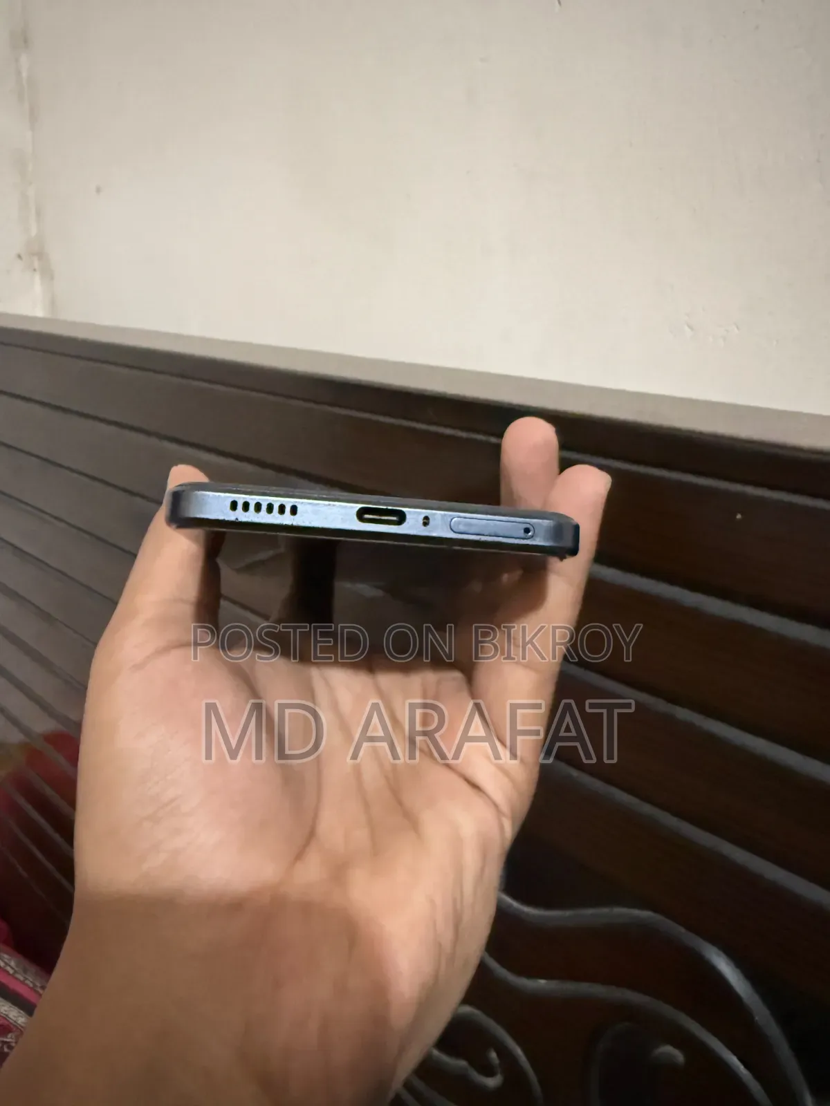 আইকিউও ২৫৬ জিবি কালো