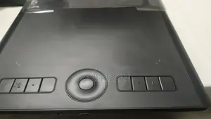 ওয়াকম ইনটিউস প্রো মিডিয়াম পিটিএইচ-৬৬০