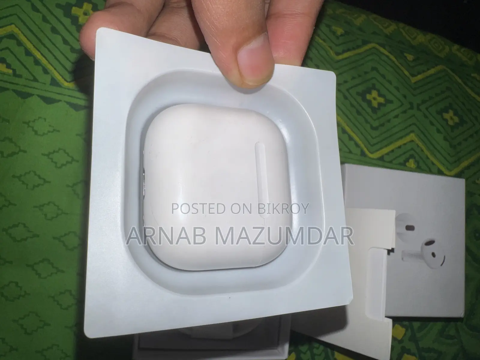 AirPods 4 (ANC) AppleCare+ Service Available.