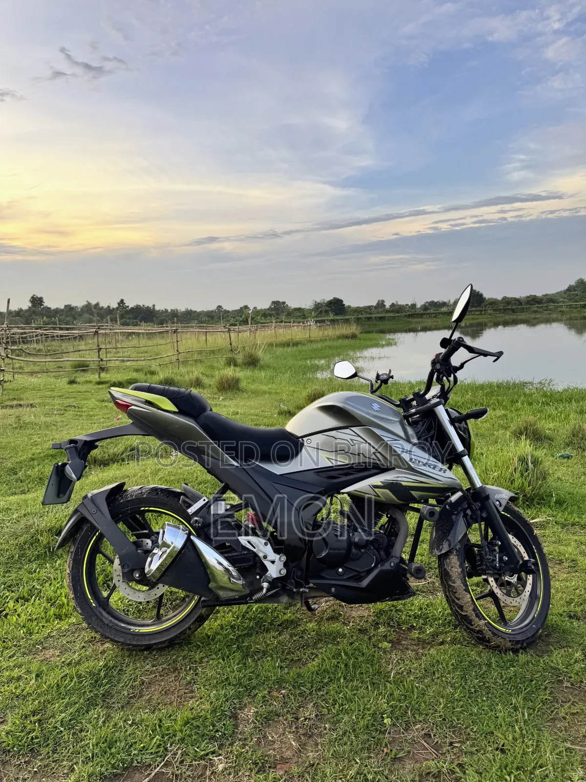 Suzuki Gixxer 2025 Gray