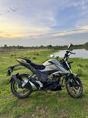 Suzuki Gixxer 2025 Gray
