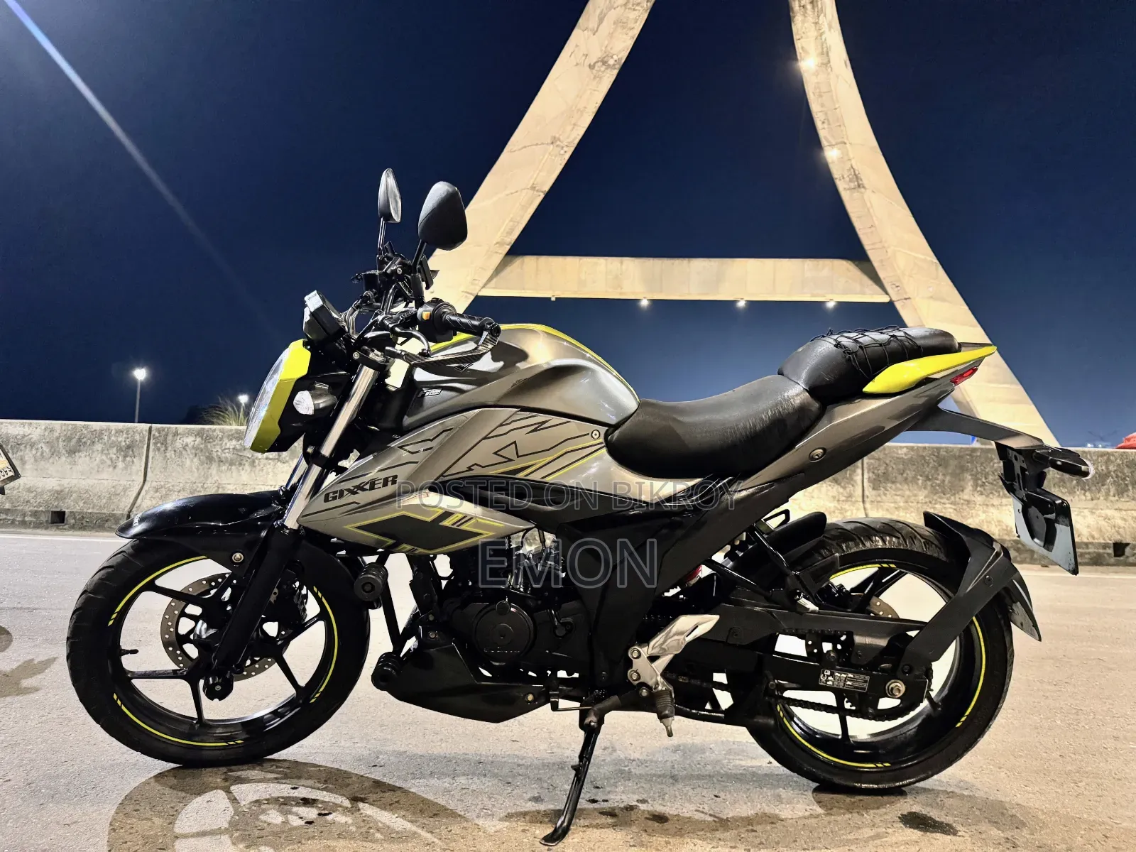 Suzuki Gixxer 2025 Gray