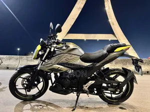 Suzuki Gixxer 2025 Gray