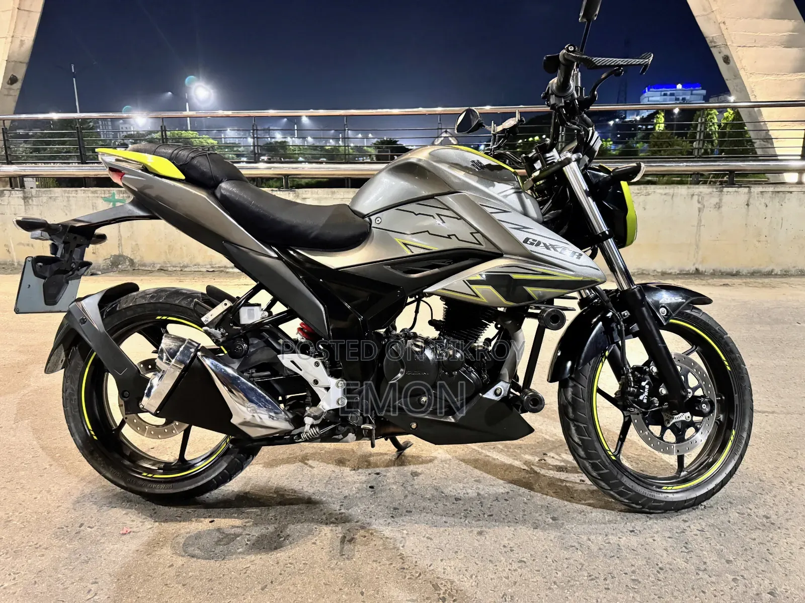 Suzuki Gixxer 2025 Gray