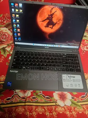 Laptop 8GB RAM Intel Core i5 512GB SSD