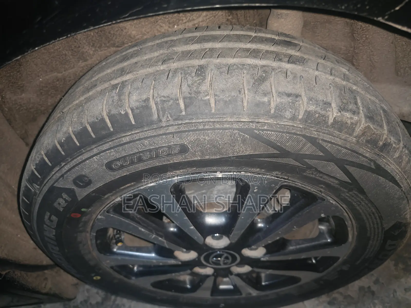Toyota Esquire 1.8 Front-Wheel Drive Hybrid (7 Seater) 2019 Black