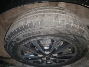 Toyota Esquire 1.8 Front-Wheel Drive Hybrid (7 Seater) 2019 Black