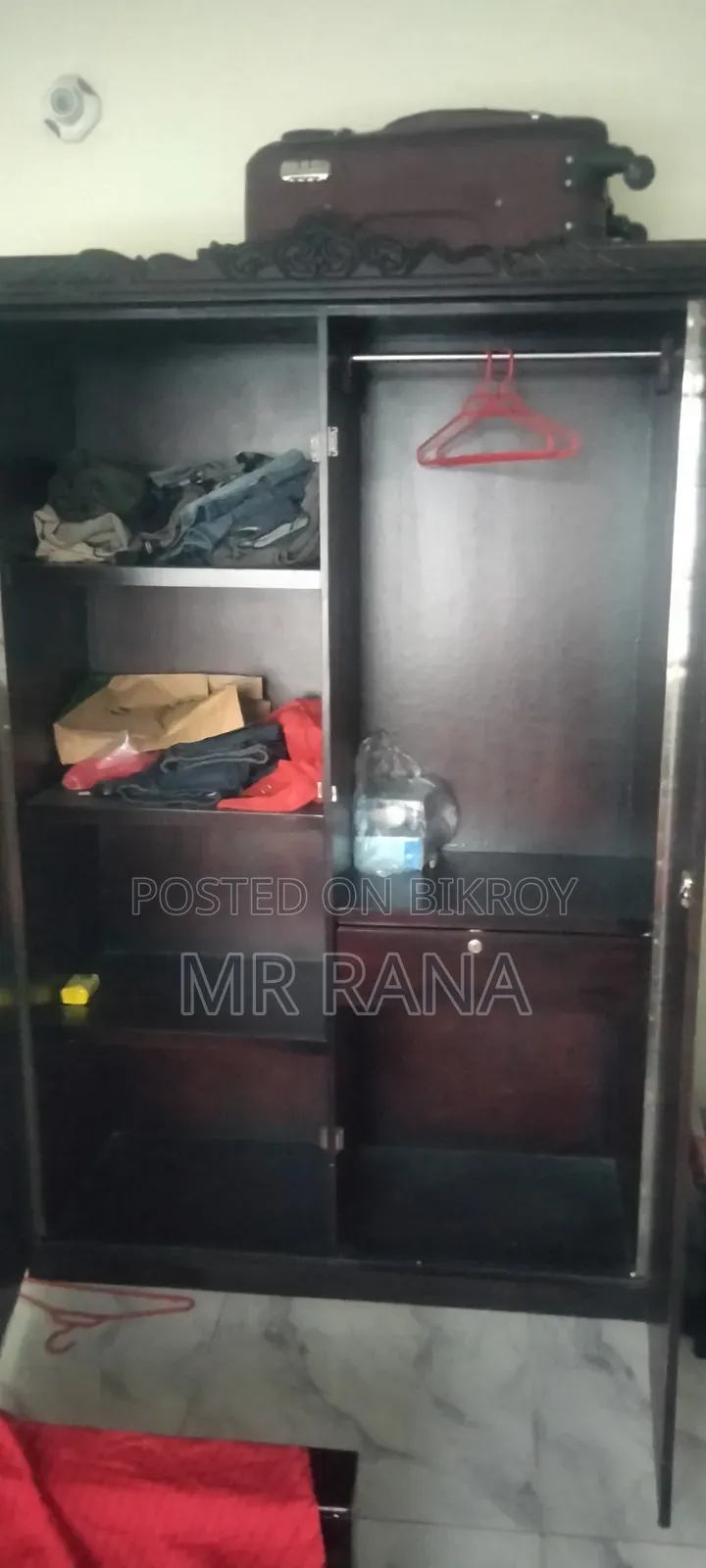 2 Partition Almirah