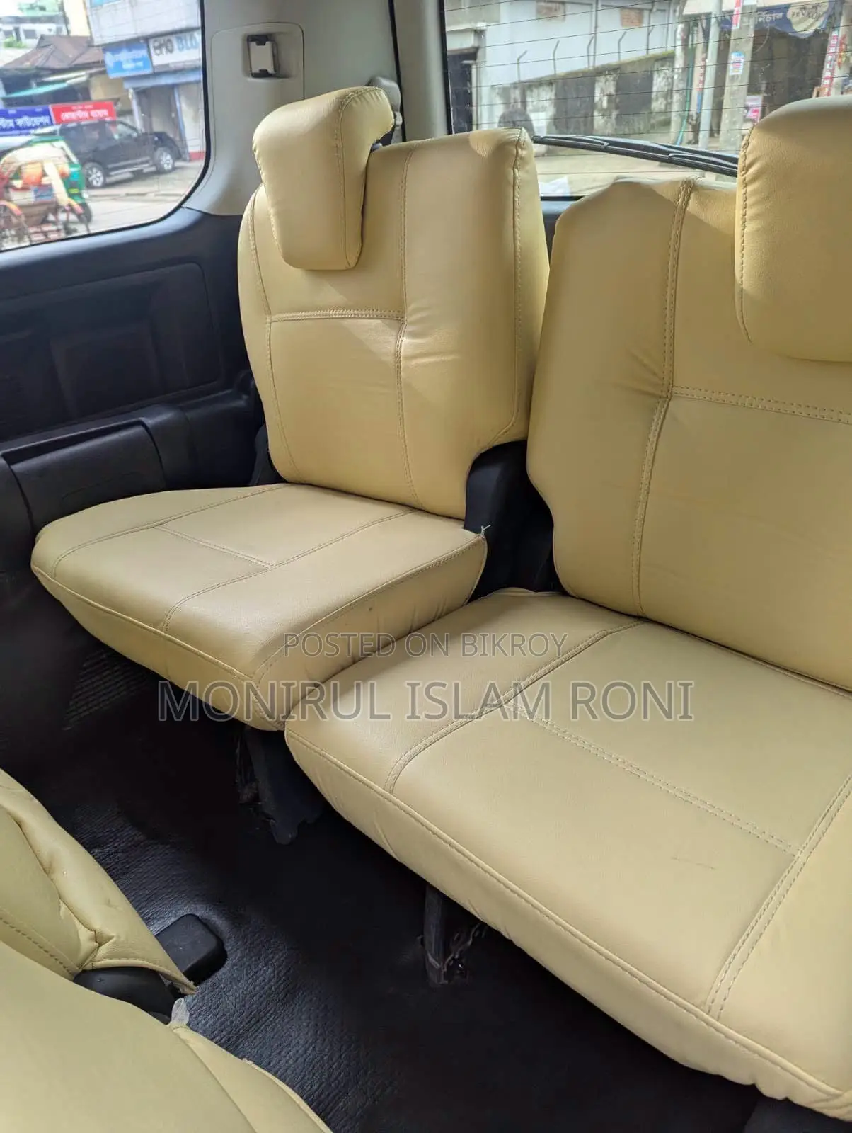Toyota Noah 2.0 143hp AWD (8 Seater) 2012 Gray