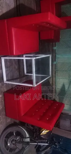 দুই সেট সোফা এবং দুইটি টেবিল ৫ মিলি গ্লাস স্ট্যান্ডসহ বিক্রি হবে