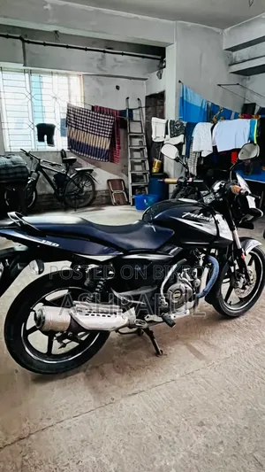 Bajaj Pulsar 150 2018 Purple