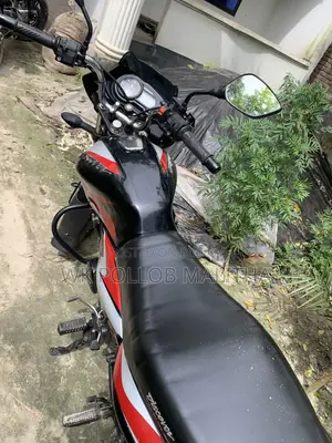Bajaj Discover 125 2022 Black