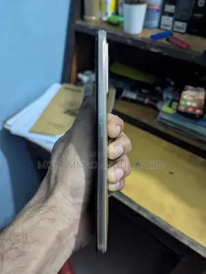 ভিভো ভি২৩ ১২৮ জিবি সিলভার