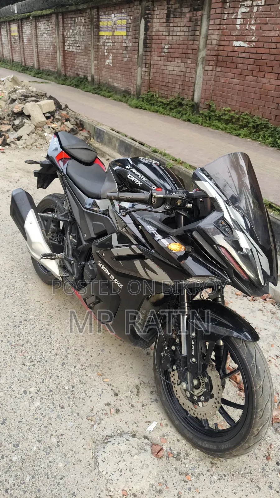 জিপিসি জিআর২০০আর ডাকোরসা২ ২০২৫ ব্ল্যাক